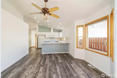 116 E Raymond Avenue, Chelan, WA 98816 - Photo 11