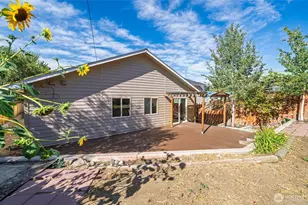 116 E Raymond Ave, Chelan, WA 98816 - Photo 25