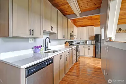 979 Cavalero Road, Camano Island, WA 98282 - Photo 3