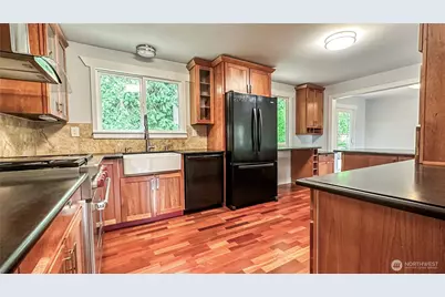 2830 216th Avenue SE, Sammamish, WA 98075 - Photo 13