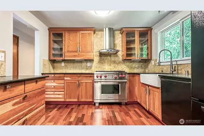 2830 216th Avenue SE, Sammamish, WA 98075 - Photo 9