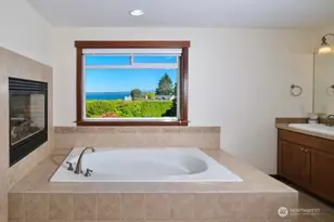 2126 W Mukilteo Blvd, Everett, WA 98203 - Photo 29
