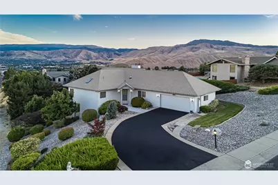 156 Heather Lane, Wenatchee, WA 98801 - Photo 3