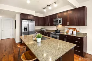 699 John St, Seattle, WA 98109 - Photo 9