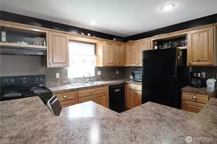 201 W Oakview, Centralia, WA 98531 - Photo 5