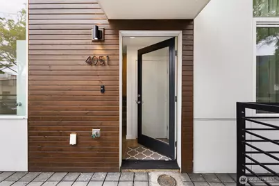 4051 Rainier Avenue S, Seattle, WA 98118 - Photo 3