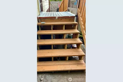 13101 64th Avenue S, Seattle, WA 98178 - Photo 3