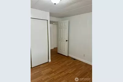 13101 64th Avenue S, Seattle, WA 98178 - Photo 27