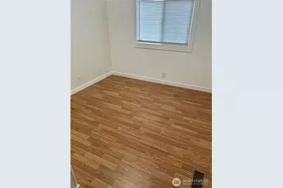 13101 64th Avenue S, Seattle, WA 98178 - Photo 25