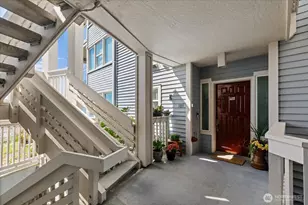 651 SE Bayshore Dr, Oak Harbor, WA 98277 - Photo 5