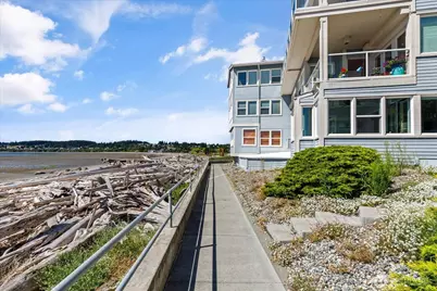 651 SE Bayshore Drive #E101, Oak Harbor, WA 98277 - Photo 1