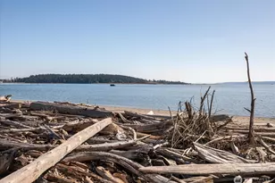 651 SE Bayshore Dr, Oak Harbor, WA 98277 - Photo 37