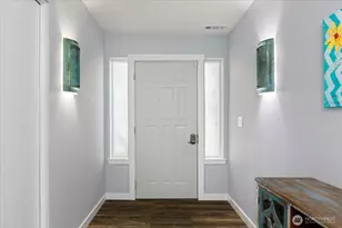 651 SE Bayshore Dr, Oak Harbor, WA 98277 - Photo 7