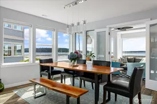 651 SE Bayshore Dr, Oak Harbor, WA 98277 - Photo 9