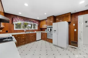 19331 37th Ave NE, Lake Forest Park, WA 98155 - Photo 21