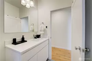 14012 Midvale Ave N, Seattle, WA 98133 - Photo 15