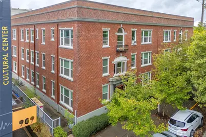 905 NE 43rd Street #107, Seattle, WA 98105 - Photo 1
