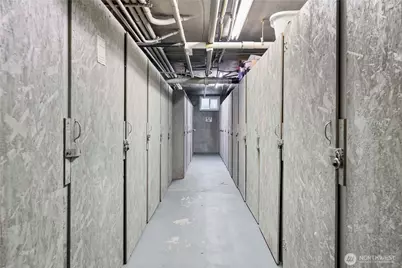 905 NE 43rd Street #107, Seattle, WA 98105 - Photo 21