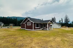 8151 Peaceful Vly Ct, Maple Falls, WA 98266 - Photo 7