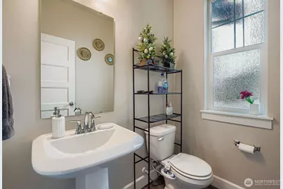 678 7th Street NE, Auburn, WA 98002 - Photo 9