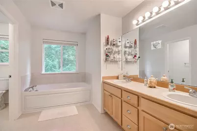 20518 SE 261st Place, Covington, WA 98042 - Photo 17