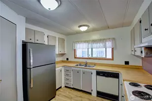2725 E Fir St, Mount Vernon, WA 98273 - Photo 11