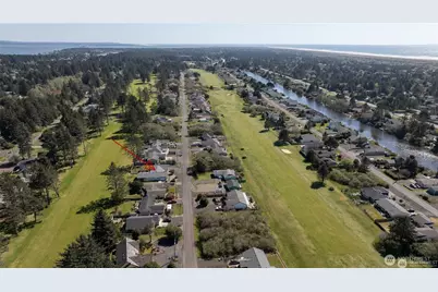 448 Octopus Avenue NE, Ocean Shores, WA 98569 - Photo 7
