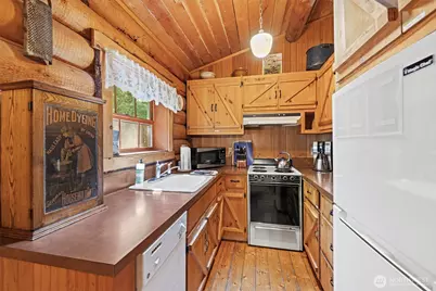 835 Christenson Road, Greenbank, WA 98253 - Photo 37