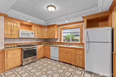 1108 18th Street, Anacortes, WA 98221 - Photo 9