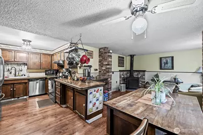 8204 42nd Street W, University Place, WA 98466 - Photo 11