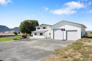 55790 NE Lakeridge Ln, Electric City, WA 99123 - Photo 1