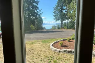 31 Hood Pl, Brinnon, WA 98320 - Photo 11