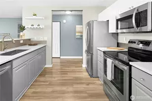 17426 Bothell Way NE, Bothell, WA 98011 - Photo 9