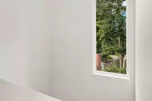 2028 NE 123rd St, Seattle, WA 98125 - Photo 15