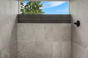 2028 NE 123rd St, Seattle, WA 98125 - Photo 13