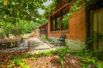 122 S National Avenue, Bremerton, WA 98312 - Photo 3