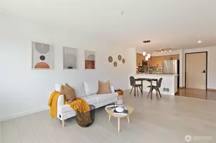 827 Hiawatha Pl S, Seattle, WA 98144 - Photo 3