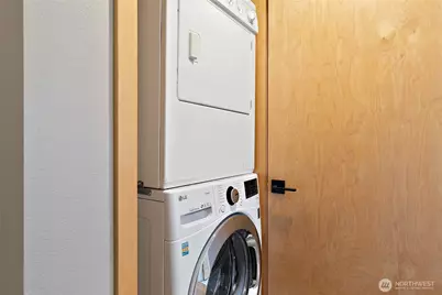 827 Hiawatha Place S #402, Seattle, WA 98144 - Photo 11