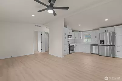 31108 3rd Avenue #301, Black Diamond, WA 98010 - Photo 5