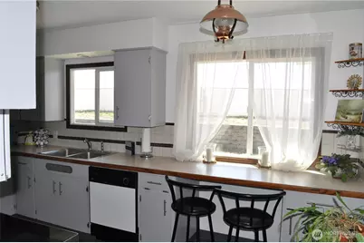 37413 Main Street E, Davenport, WA 99122 - Photo 7