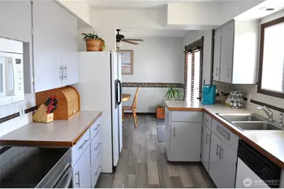 37413 Main Street E, Davenport, WA 99122 - Photo 5