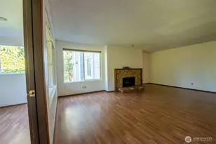 17417 Ashworth Ave N, Shoreline, WA 98133 - Photo 3