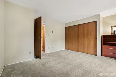 280 NW Newport Way #B14, Issaquah, WA 98027 - Photo 19