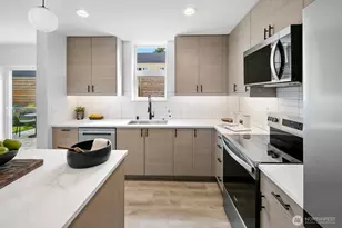 2923 39th Ave SW, Seattle, WA 98116 - Photo 9