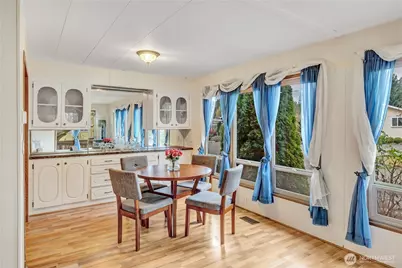 18425 NE 95th Street #110, Redmond, WA 98052 - Photo 5