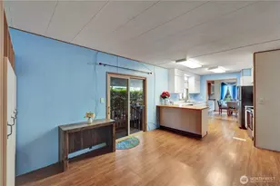 18425 NE 95th St, Redmond, WA 98052 - Photo 9