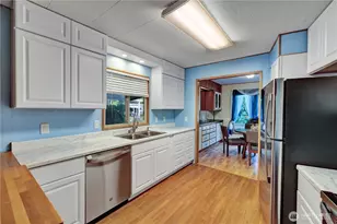 18425 NE 95th St, Redmond, WA 98052 - Photo 7