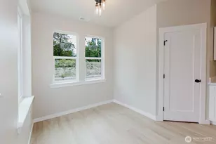 7590 E Idaho St, Port Orchard, WA 98366 - Photo 9