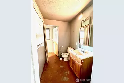 3287 Northlake Way NW, Bremerton, WA 98312 - Photo 37