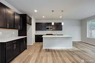 216 NE Shadowhawk Ln, Bremerton, WA 98311 - Photo 5